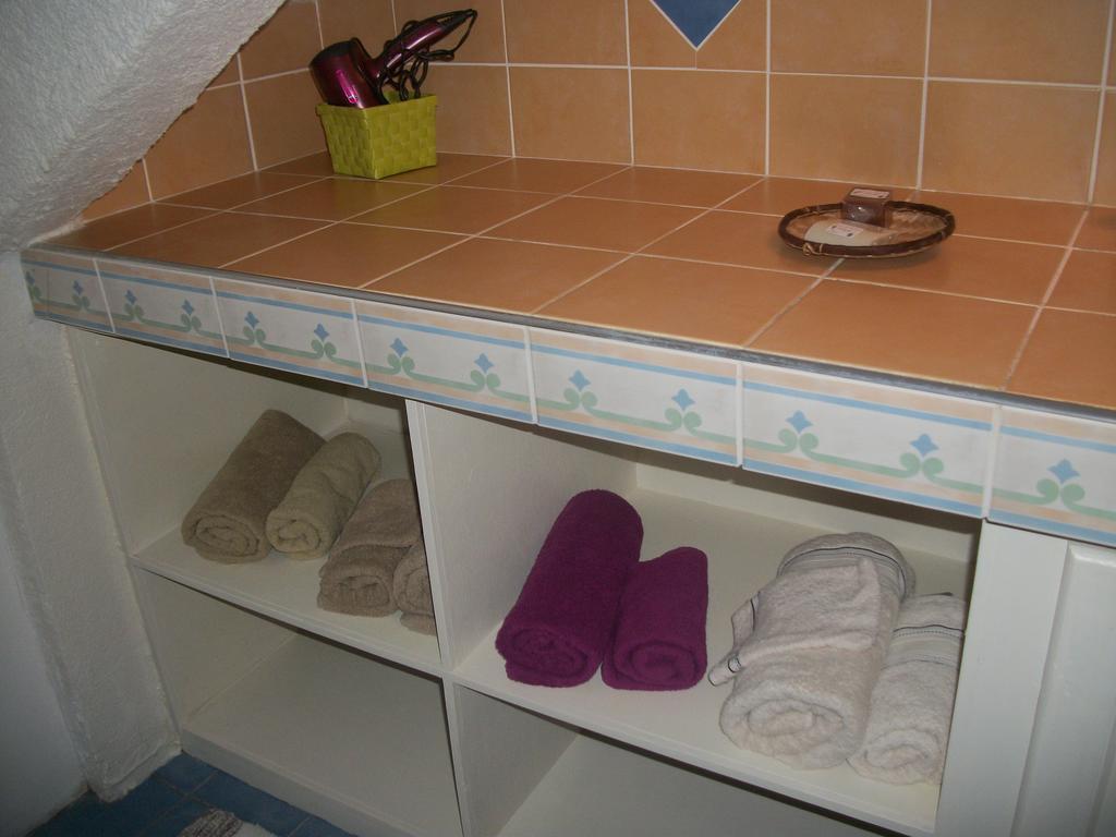 Le Rubinjo - Appartement D'Hotes Saint-Benoît Buitenkant foto